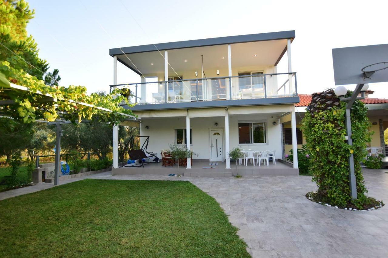 V Luxury Suites Toroni 3 Exterior foto